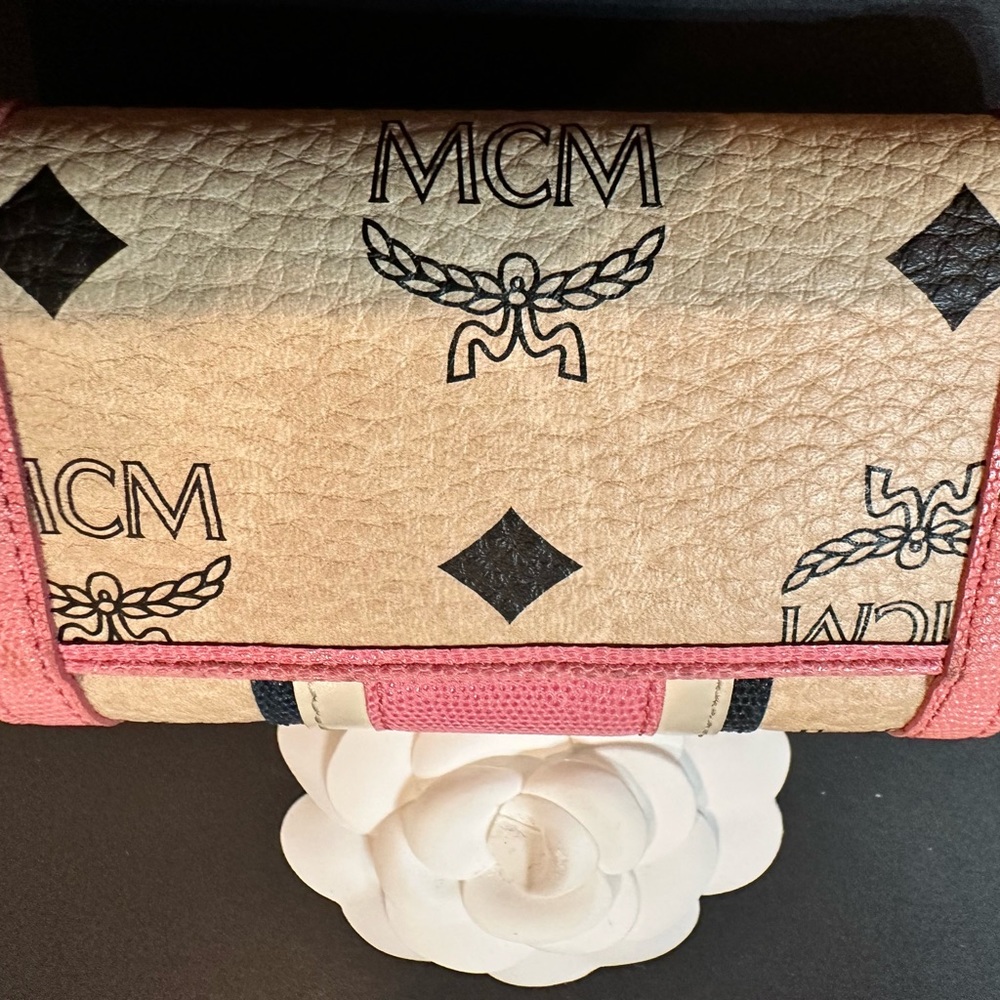 GUC MCM Key Holder - Picture 11 of 12
